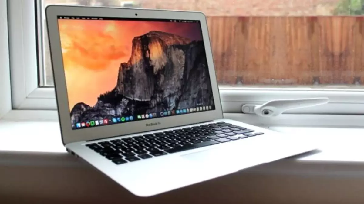 Yeni Macbook Fiyatları Üzdü!