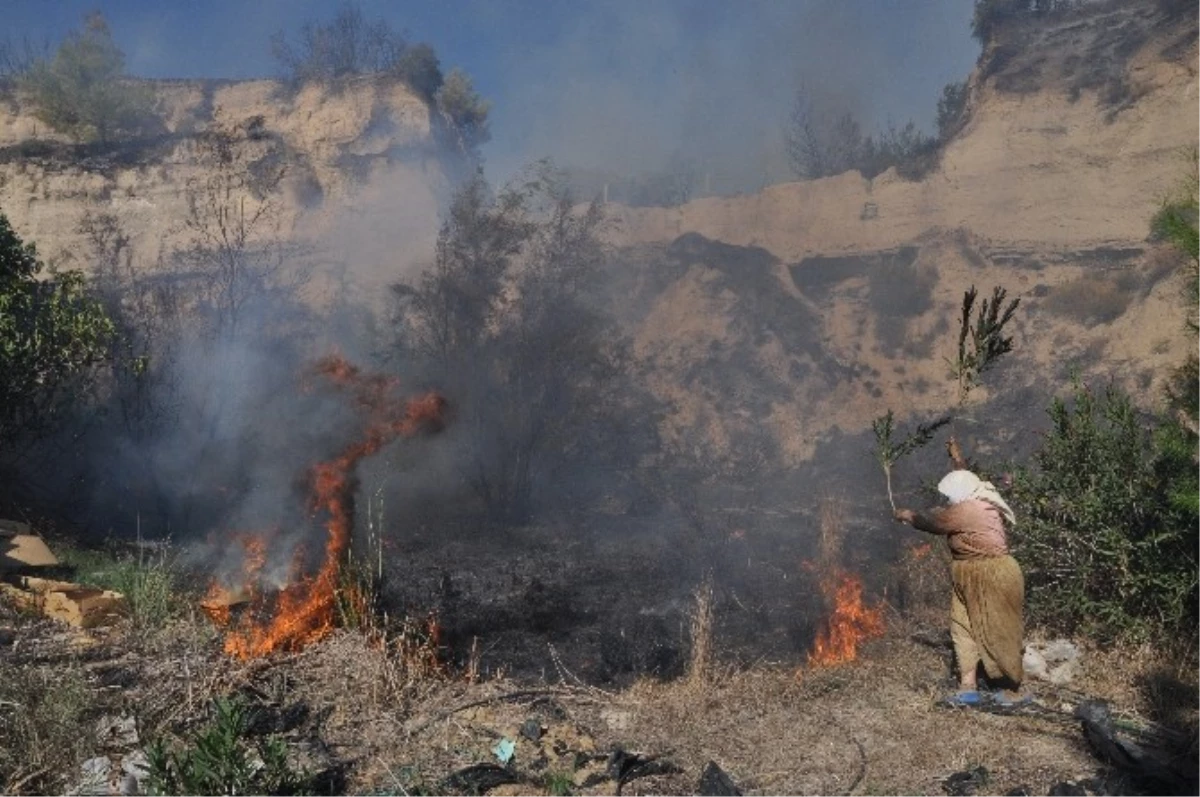 Antalya\'da Korkutan Orman Yangını