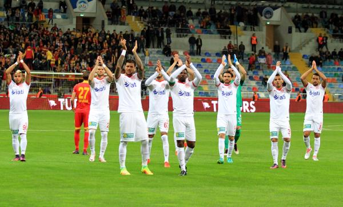 Antalyaspor\'da İlk Galibiyetin Morali