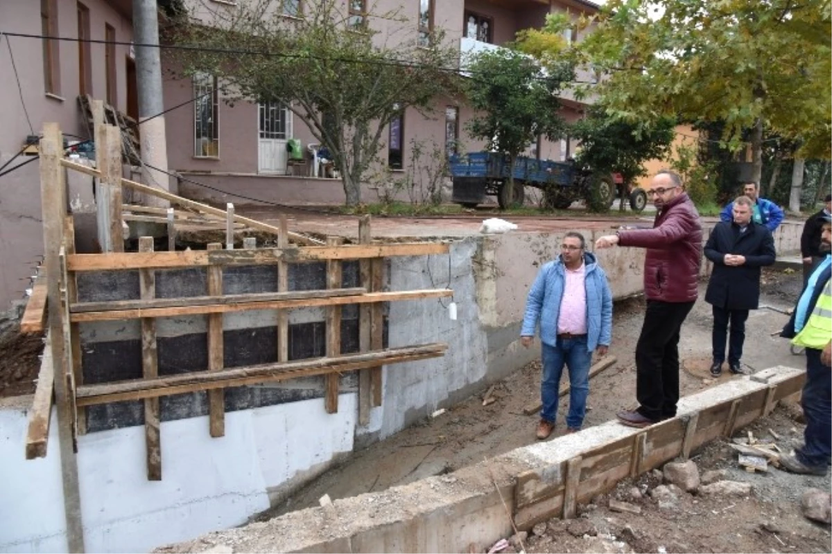 Başkan Üzülmez, Kartepe Sokaklarını Denetledi