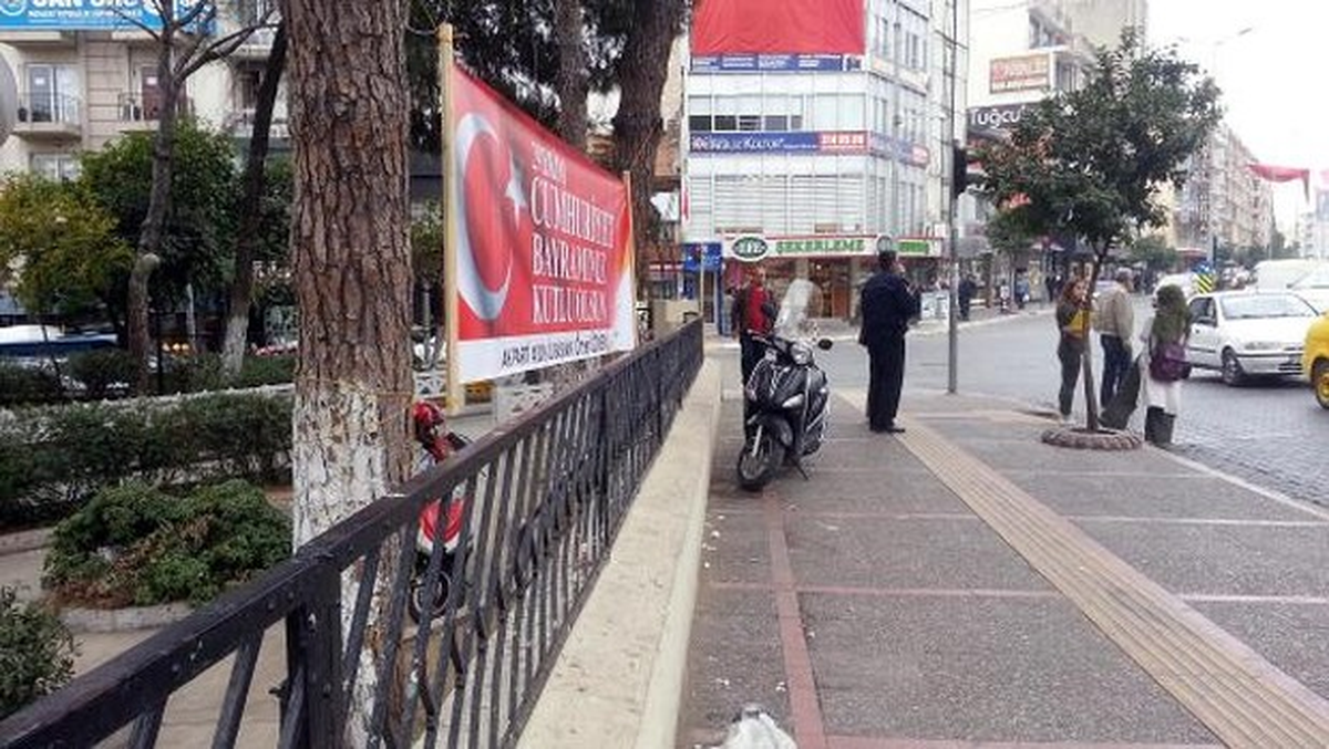 Bomba Sanılan Kadın Çantasından Gazete Çıktı