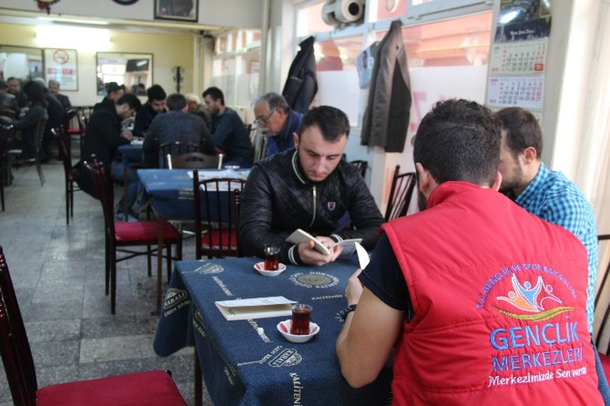 Burası Kütüphane Değil Kıraathane