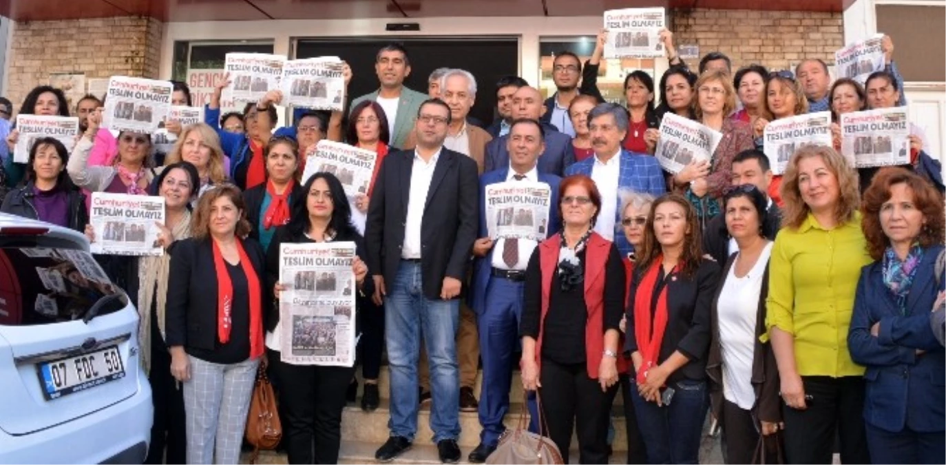 CHP Antalya Teşkilatında "Cumhuriyet Gazetesi" Açıklaması