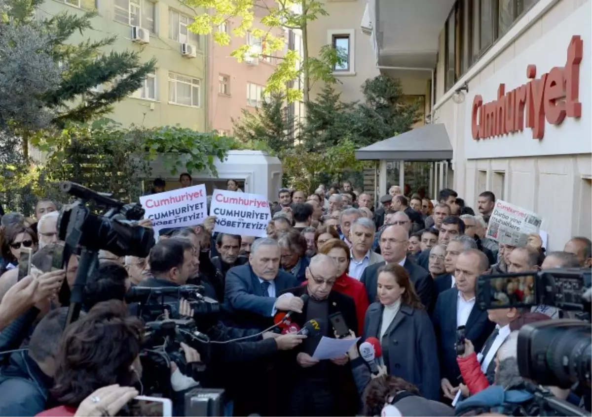 Cumhuriyet Gazetesi Yönetici ve Yazarlarına Yönelik Soruşturma