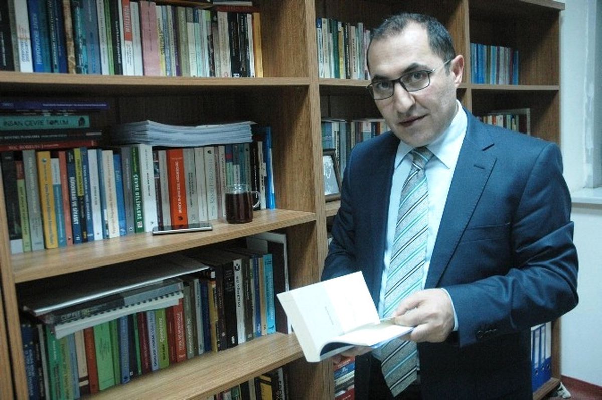 Doç. Dr. Menaf Turan\'dan Başkanlık Sistemi Açıklaması