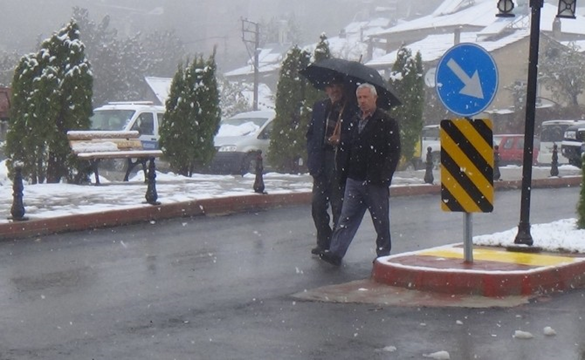 Erzincan\'da Kar Yağışı