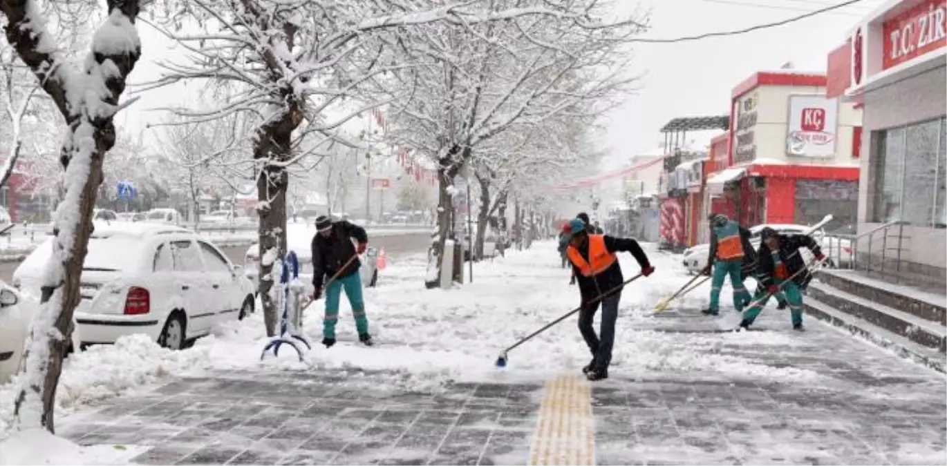 Erzurum\'da "Kar Timleri" Görev Başında