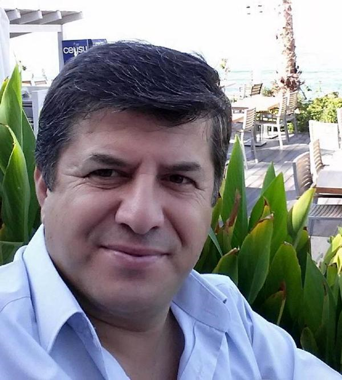 Eski Meclis Üyesi Bıçaklı Saldırıda Yaralandı