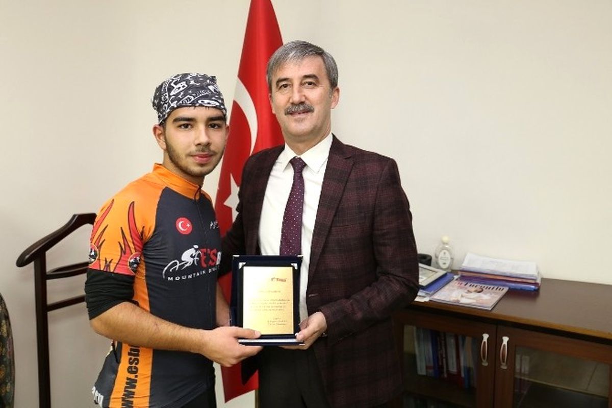 Genç Sporcudan Başkan Şirin\'e Teşekkür