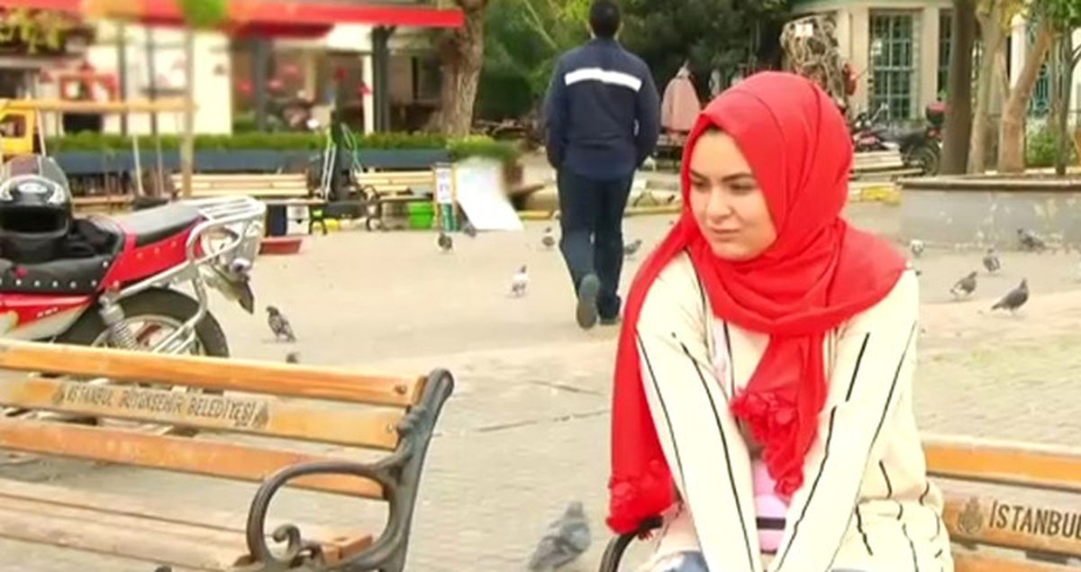 Hanife ve Bayhan Kavga Etti! Zuhal Topal Sorunca Hanife Ağladı