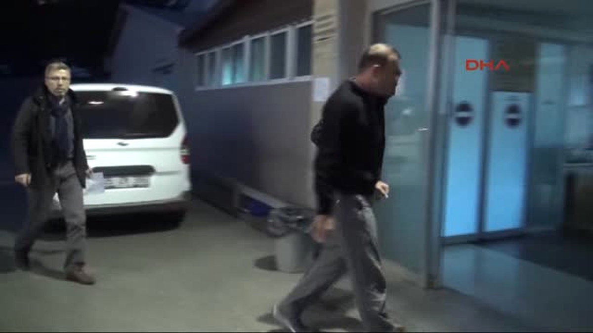 Izmir\'de Özel Güvenlik Görevlilerine Fetö Operasyonu
