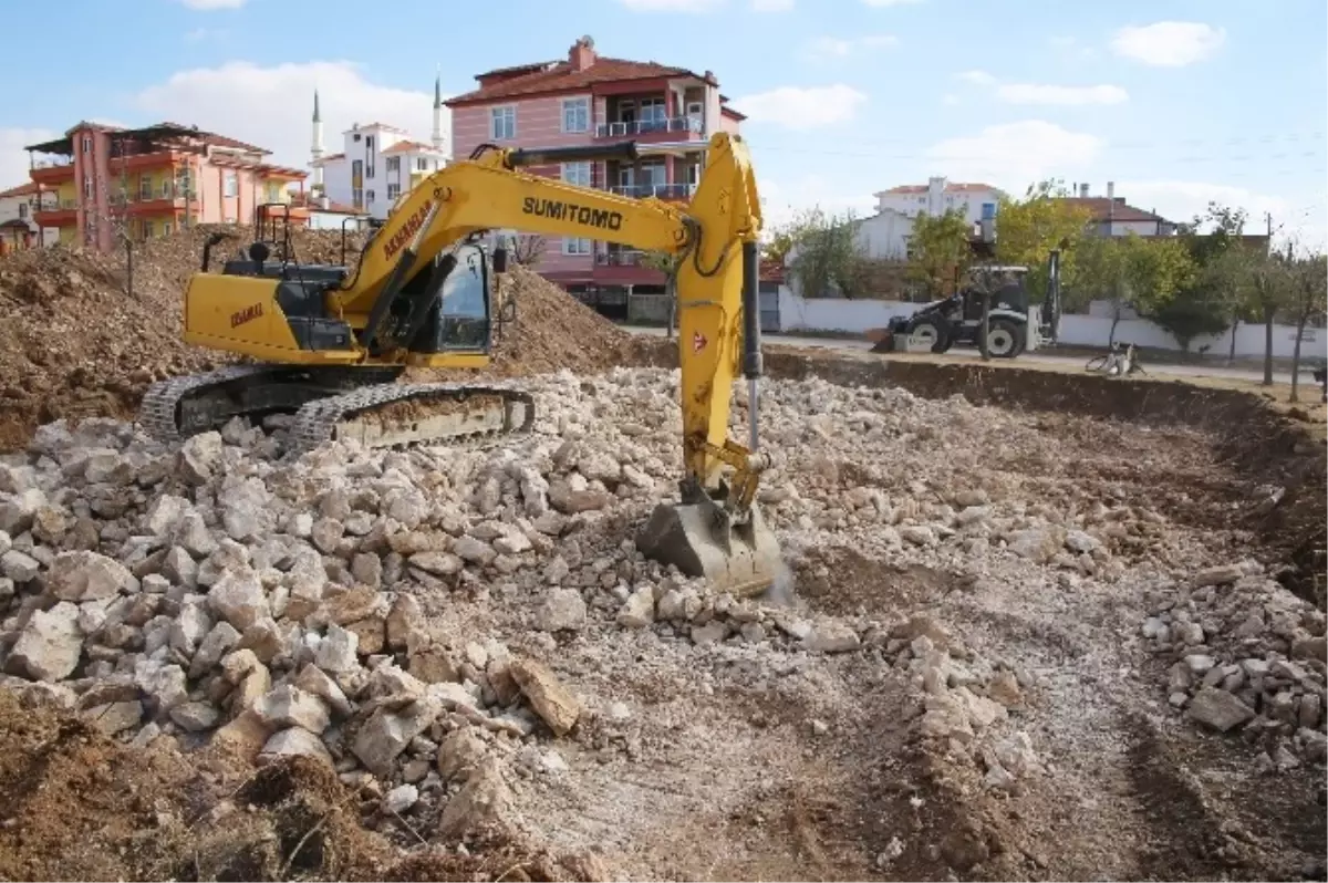 Osman Gazi Mahallesi Hanımlar Lokalinde Çalışmalar Başladı