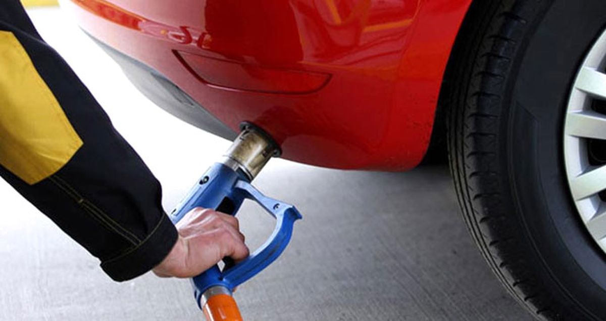 Aracı Olanlar Dikkat! Motorine 10 Kuruş İndirim, LPG'ye Zam Geldi