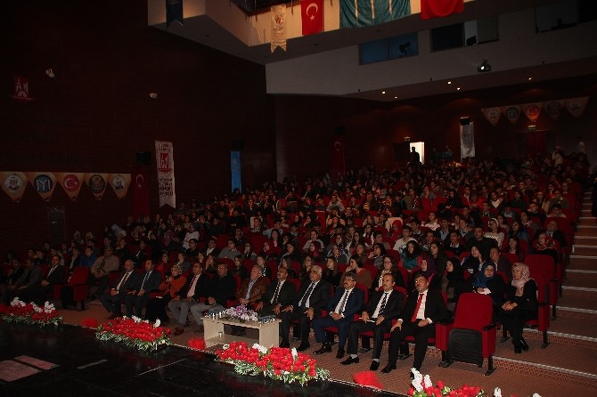 Bilecik\'te "Son Yarım Asrın Hikayesi" Konferansı