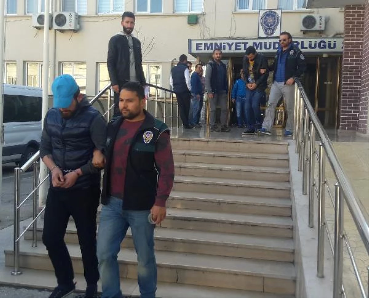 Bursa\'da 2 Uyuşturucu Operasyonu: 7 Gözaltı