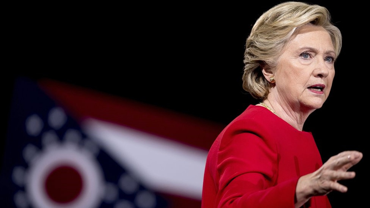 Clinton, Trump\'ı \'Kadınları Aşağılamakla\' Suçladı