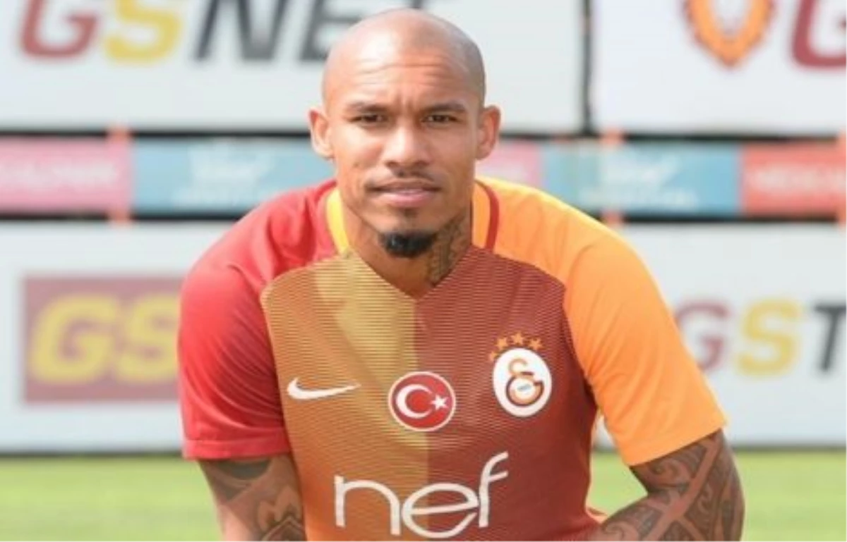 Galatasaraylı Futbolcu de Jong: Türkiye\'de Galatasaray\'dan Başka Takıma Gitseydim Evime Dönemezdim