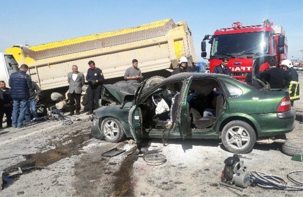 Hatay\'da Trafik Kazası: 2 Ölü