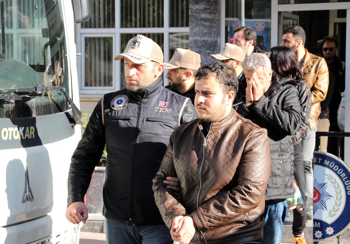 Işid Operasyonuyla Örgütün Bomba Uzmanı Yakalandı (2)