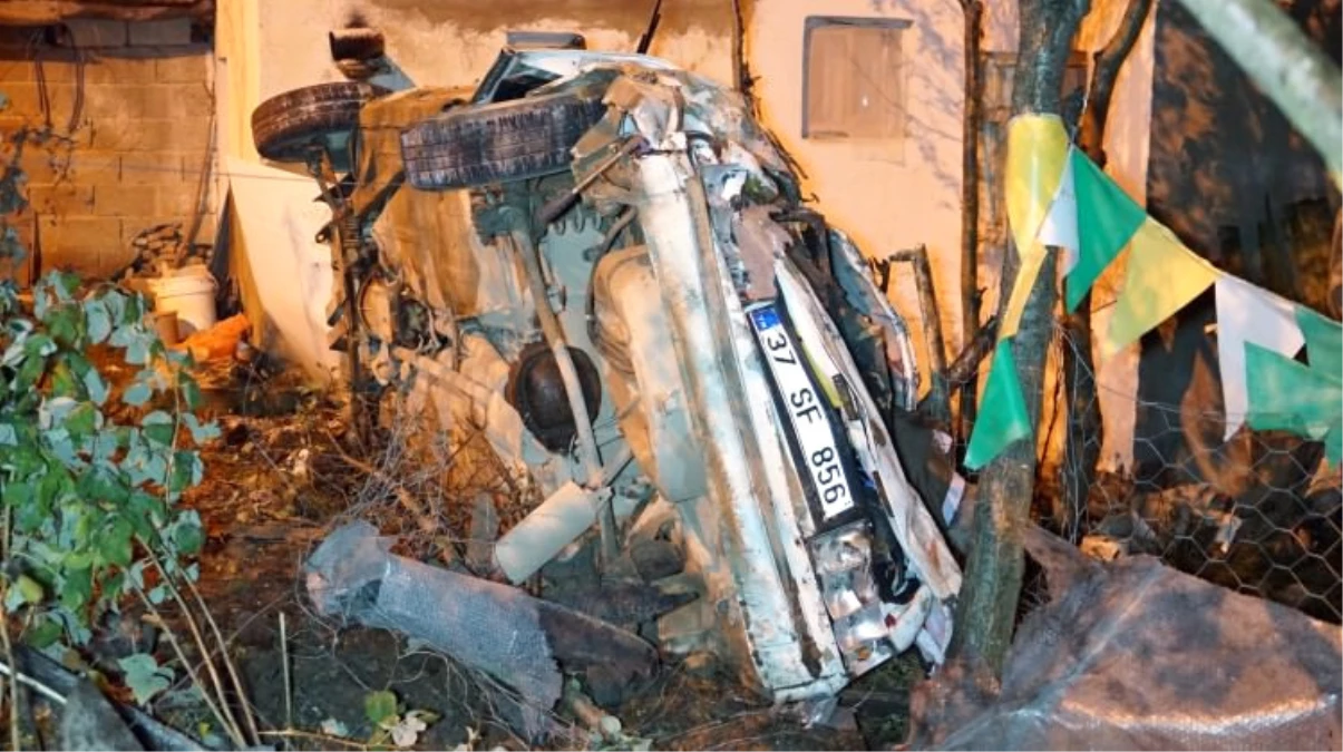 Kastamonu\'da Otomobil Devrildi: 2 Ölü, 4 Yaralı