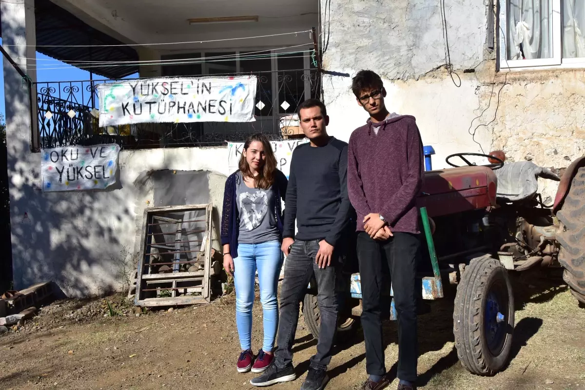 Lise Öğrencisi, Evlerinin Ahırını Kütüphaneye Çevirdi