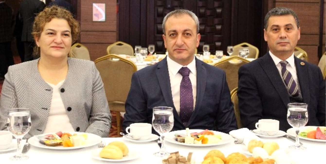 MHP Ankara İl Başkanı Çetinkaya Gazetecilerle Bir Araya Geldi