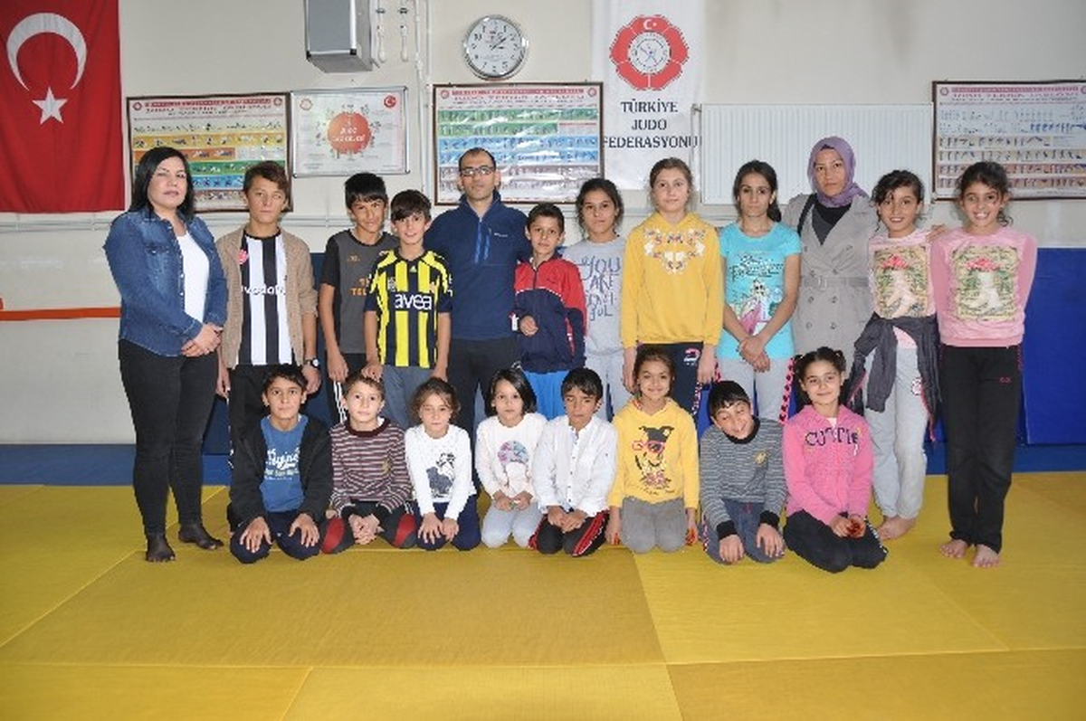Miniklerin Sarı Kuşak Heyecanı