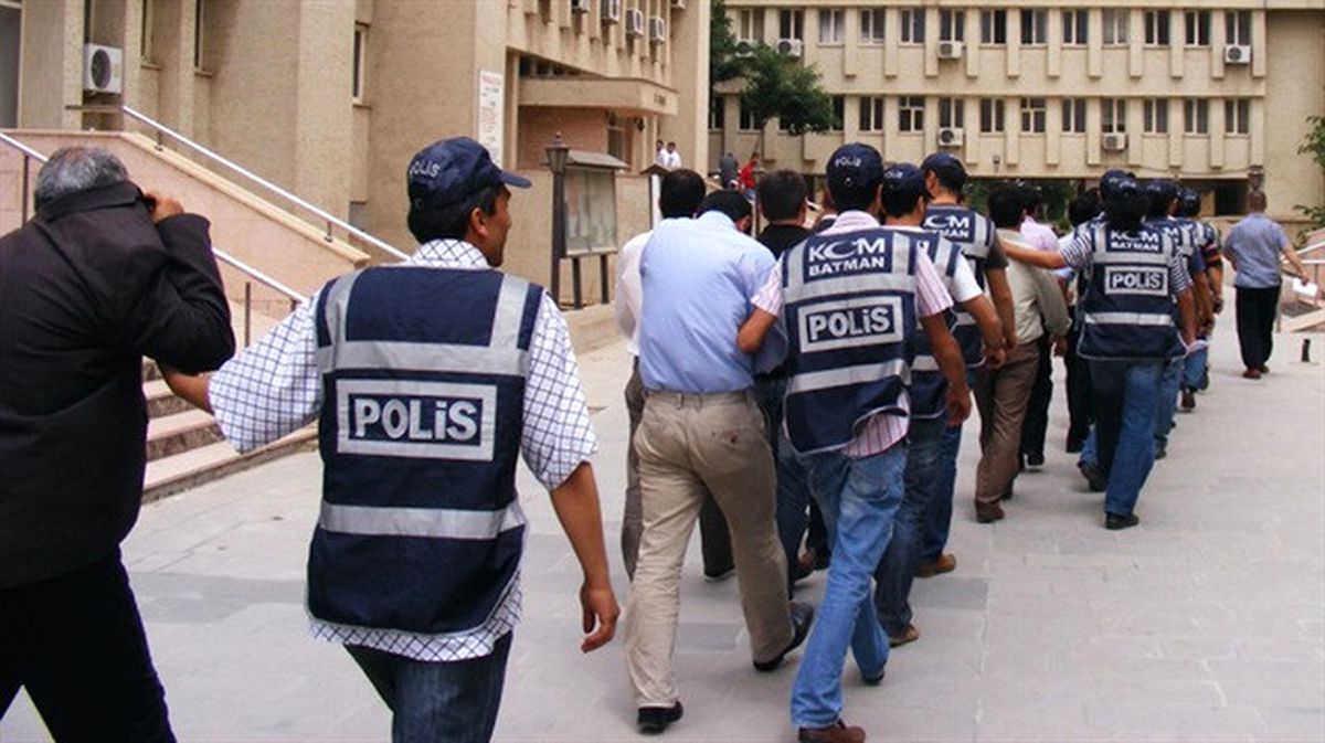 Son dakika! Ankara'da Akademisyenlere FETÖ Operasyonu! 137 Gözaltı Kararı