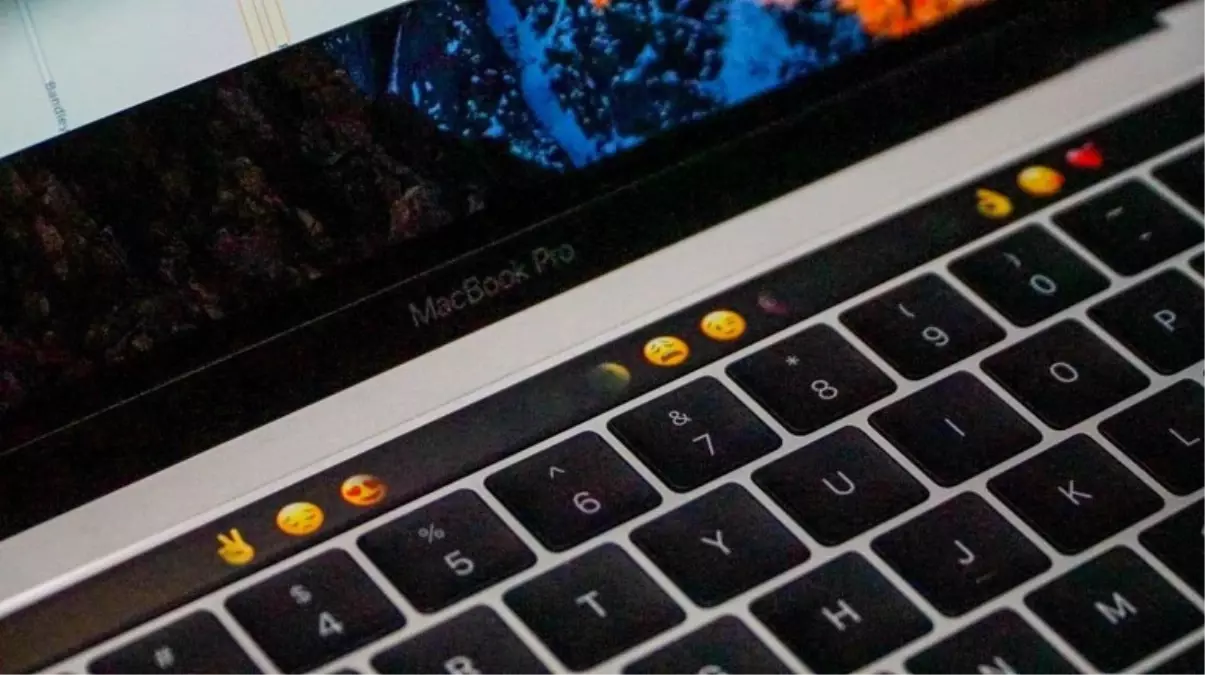 Yeni Touchbar\'ın Gizemi Kalkıyor!