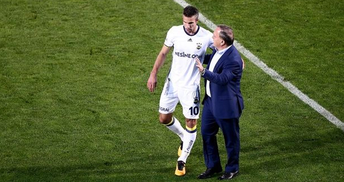 Dick Advocaat: Van Persie Haftada 2 Maç Oynayacak Kadar Hazır Değil