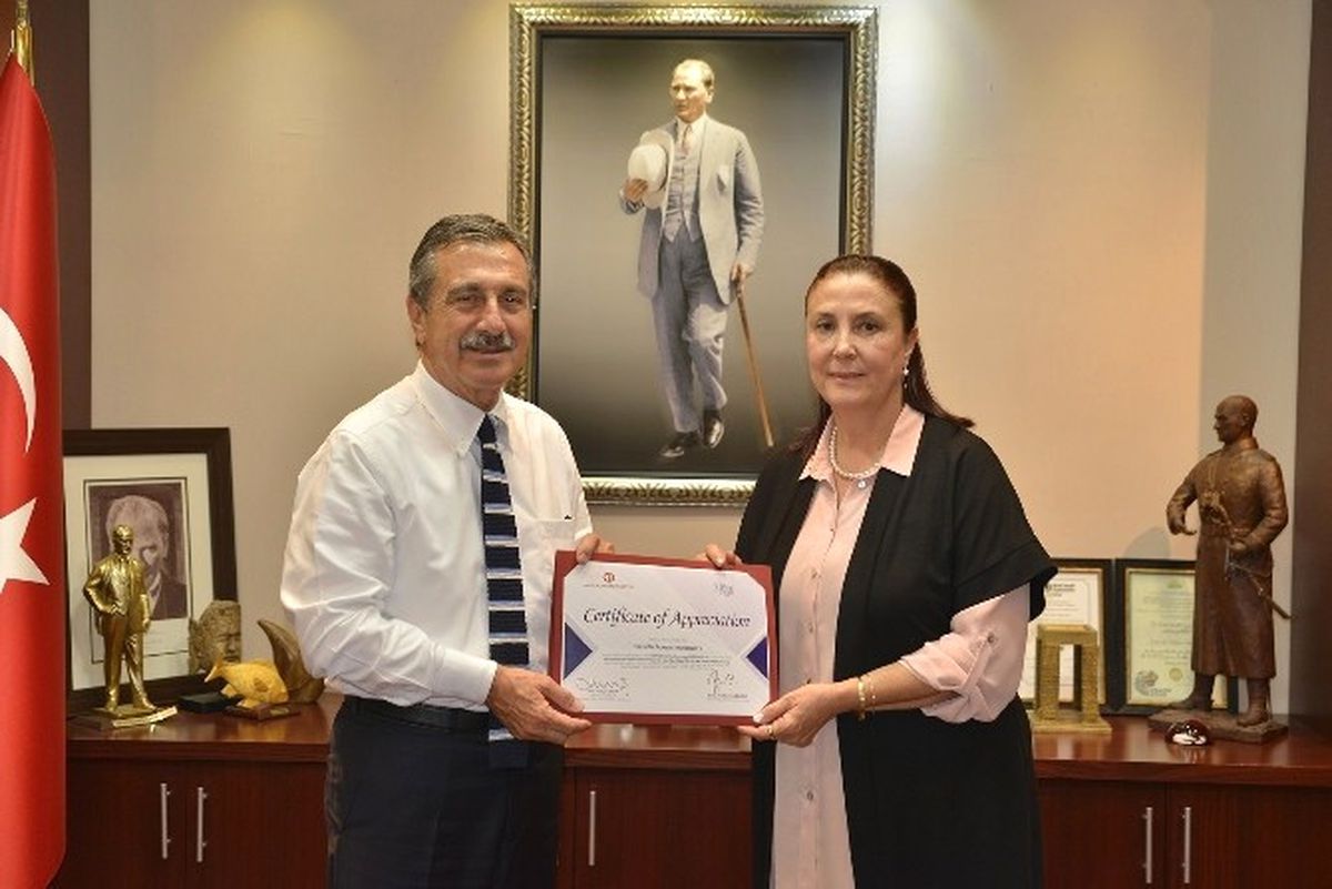 Asecu\'dan Başkan Ataç\'a Teşekkür Belgesi