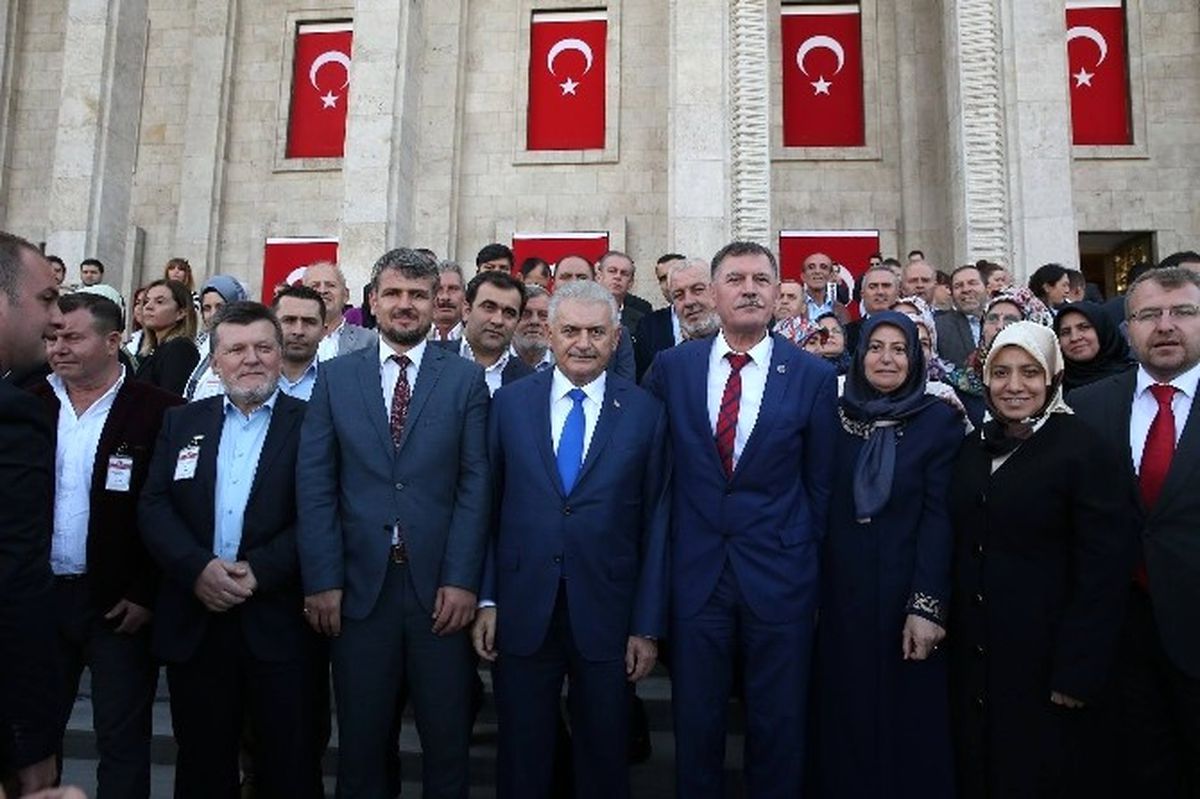Başkan Duymuş, Başbakan Binali Yıldırım\'la Bir Araya Geldi
