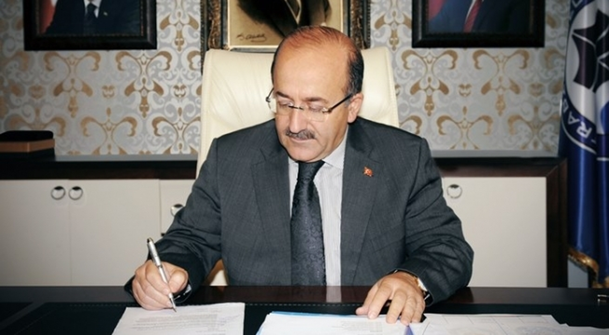 Belediye Başkanından Adını Kullanarak Para Toplayan Kişiler Hakkında Suç Duyurusu