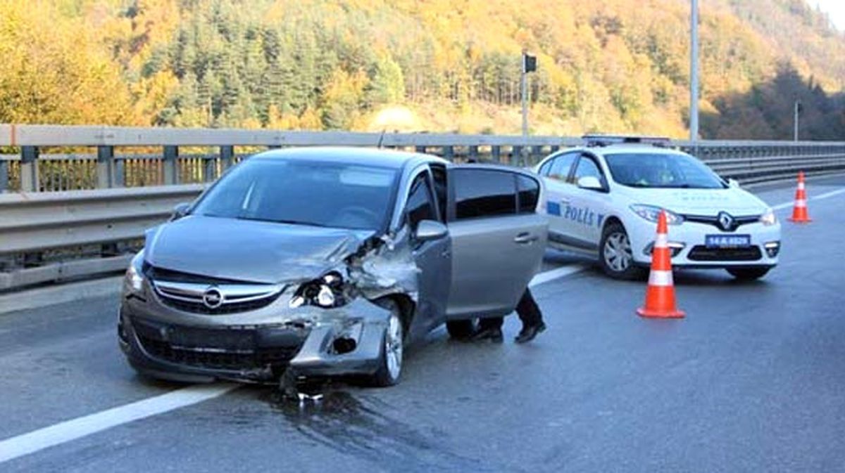 Bolu Dağı Tüneli\'nin İstanbul Yönü Kazalar Nedeniyle Kapatıldı (2)