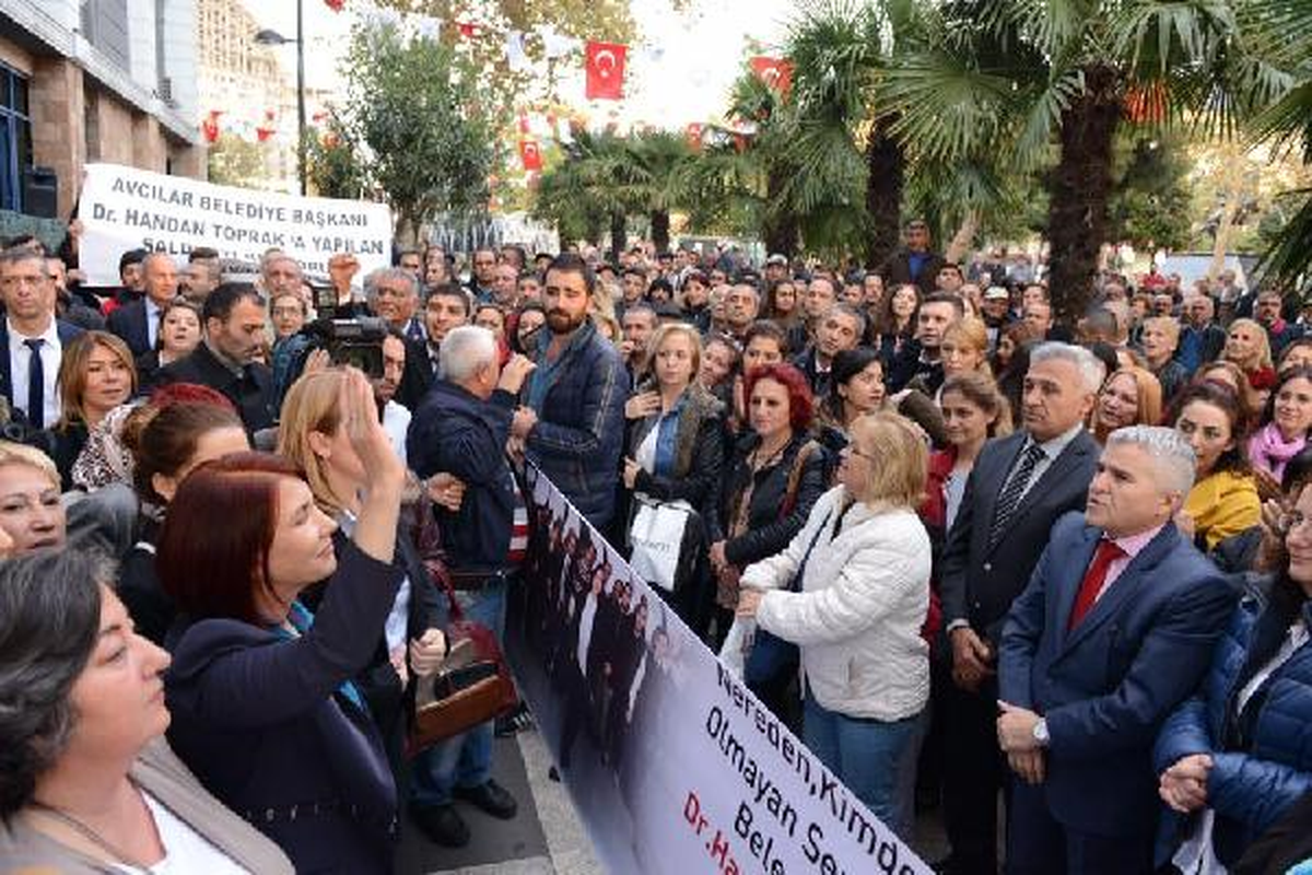 CHP\'lilerden Avcılar Belediye Başkanı Benli\'ye Geçmiş Olsun Ziyareti (2)