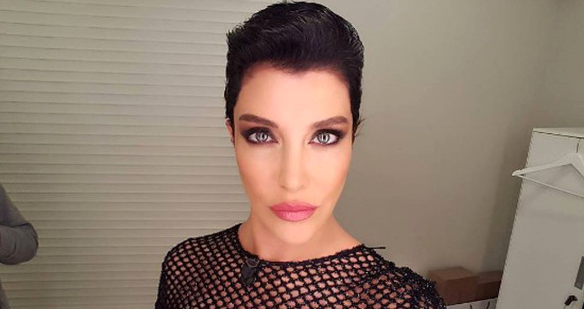 Deniz Akkaya, Yoğun Baskılar Nedeniyle Saçını Eski Haline Döndürdü