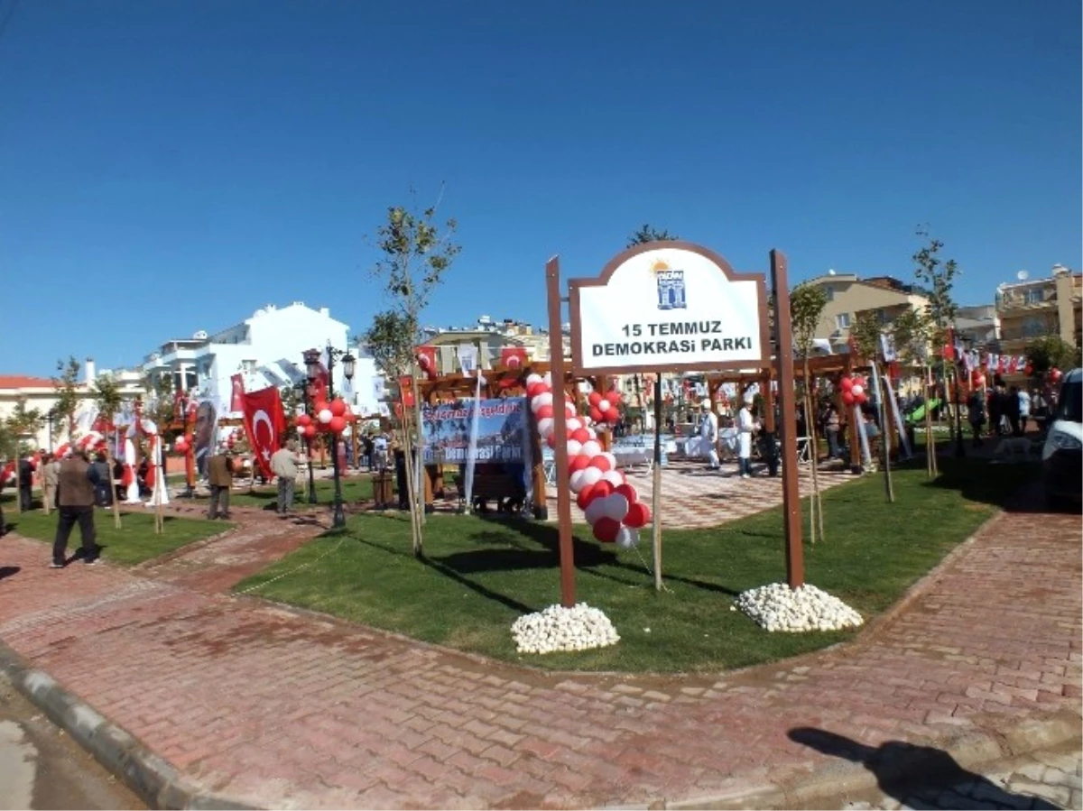 Didim\'de 15 Temmuz Demokrasi Parkı Açıldı