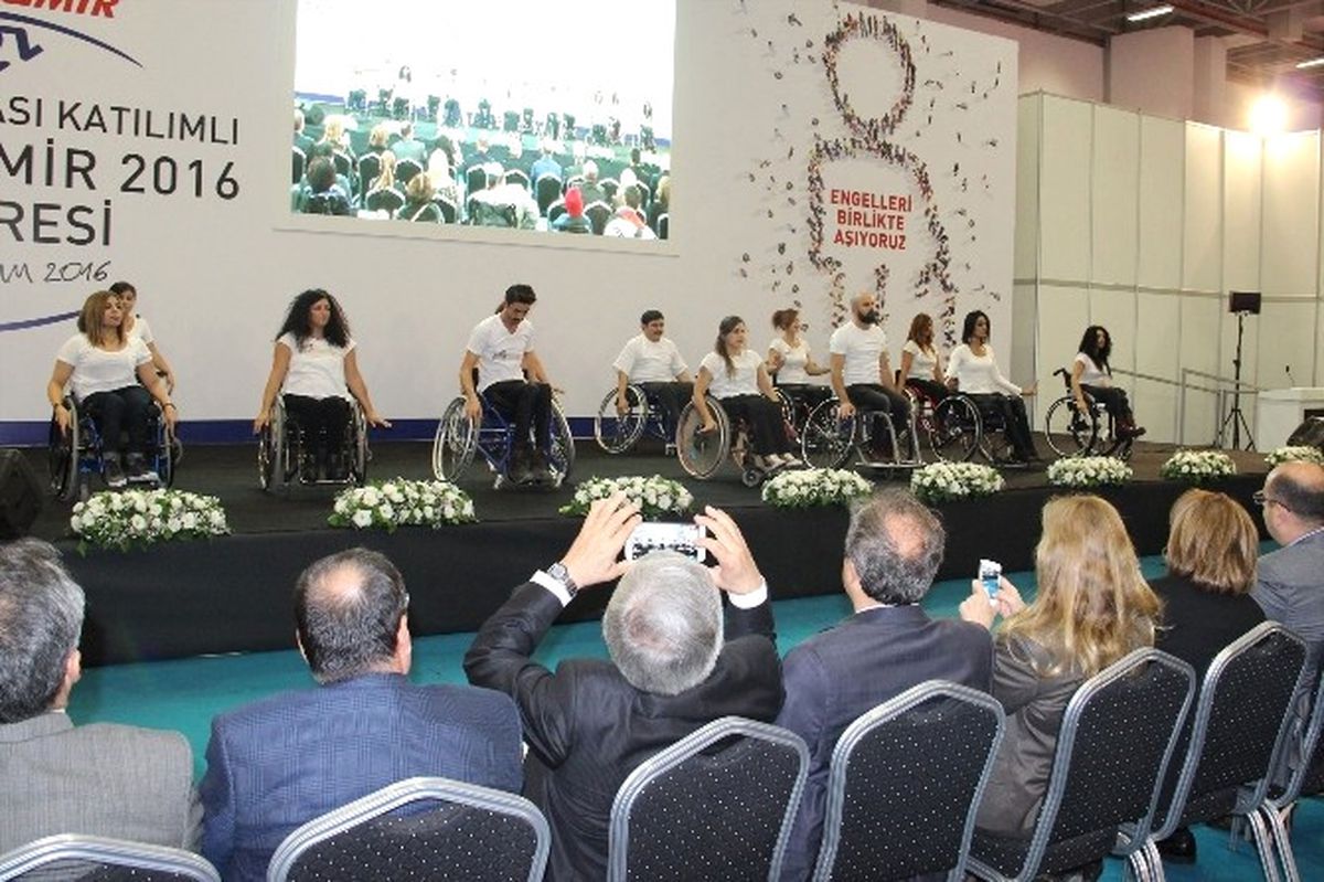 Engelsizmir\' Kongresi Başladı