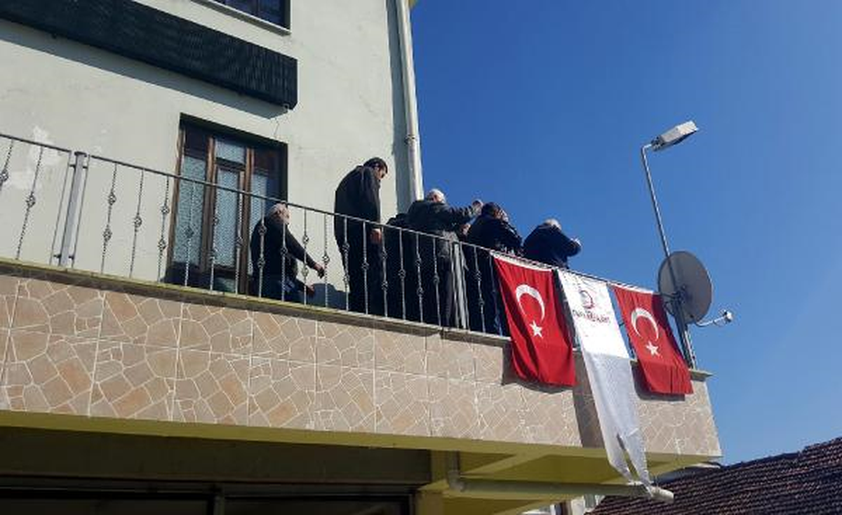 Eşini Yakmak İsterken Ölen Mühendis Düzce'de Toprağa Verildi