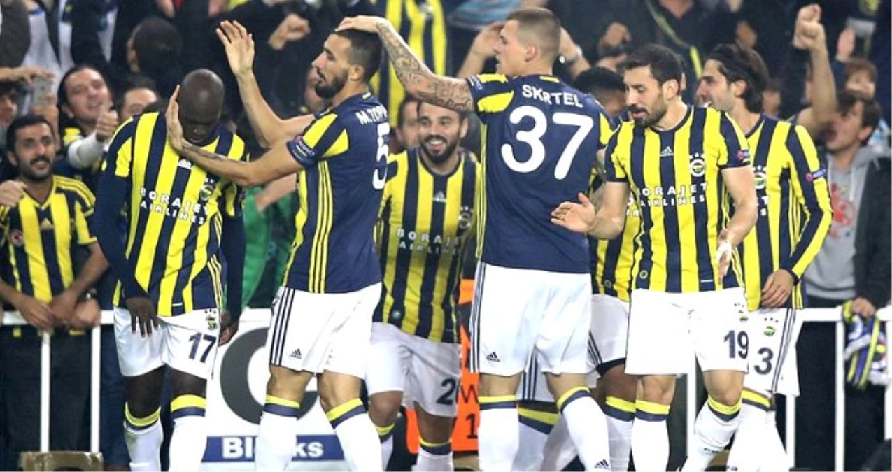 Fenerbahçe, Manchester United\'ı 2-1 Mağlup Etti