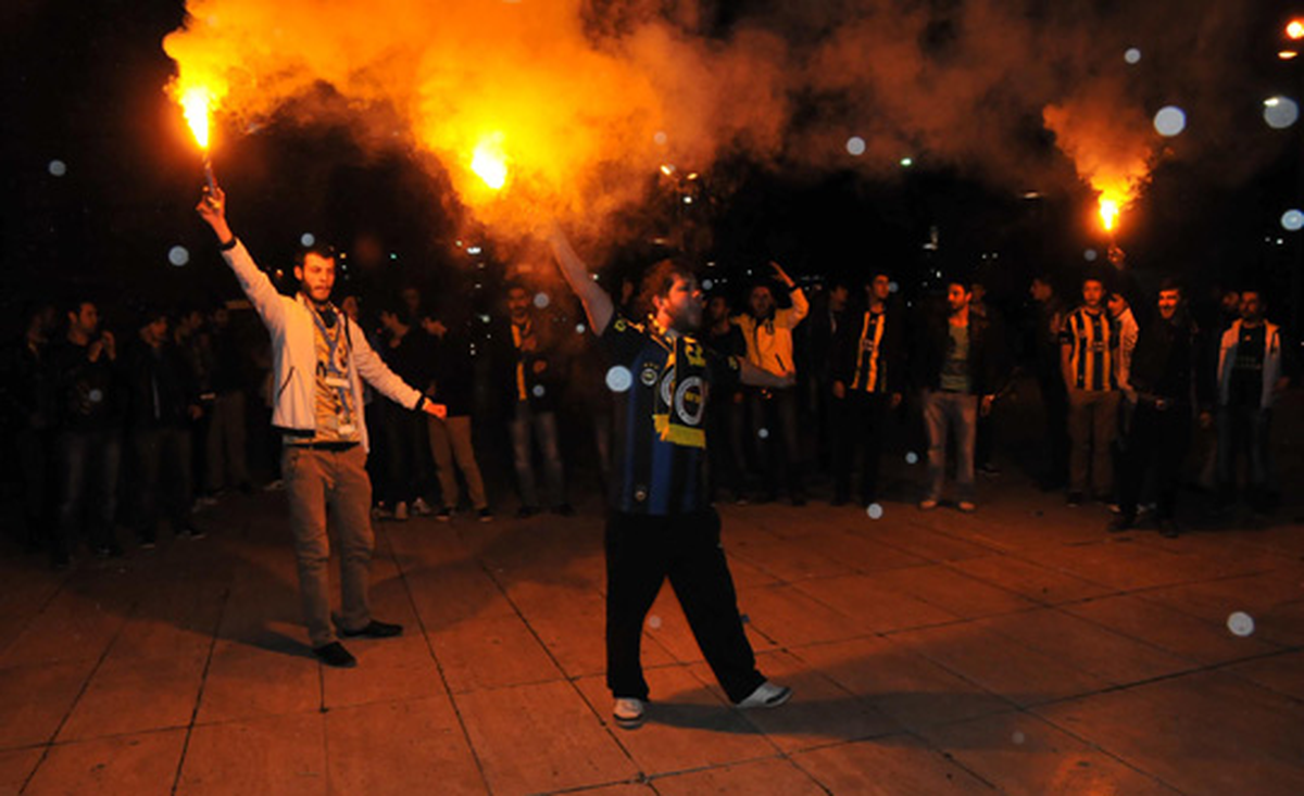 Fenerbahçeli Taraftarların Galibiyet Coşkusu