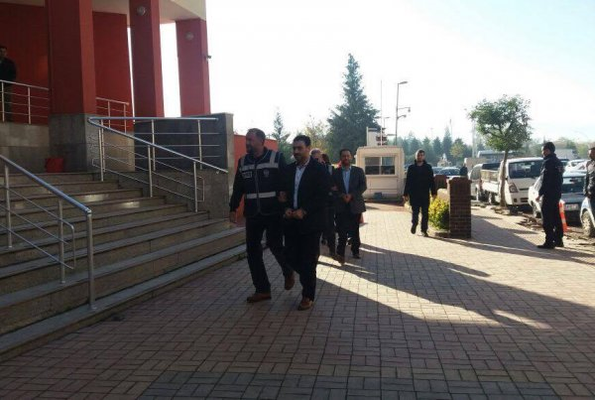 Fetö Soruşturmasında 2 Avukat ve \'Abla\' Adliyeye Sevk Edildi (2)