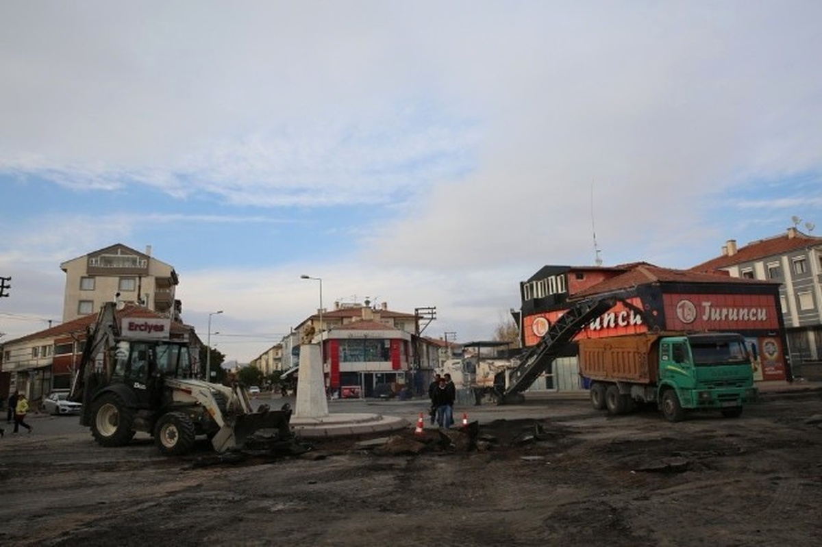 Kocasinan Belediyesi Yeni Mahalle\'yi Yeniliyor