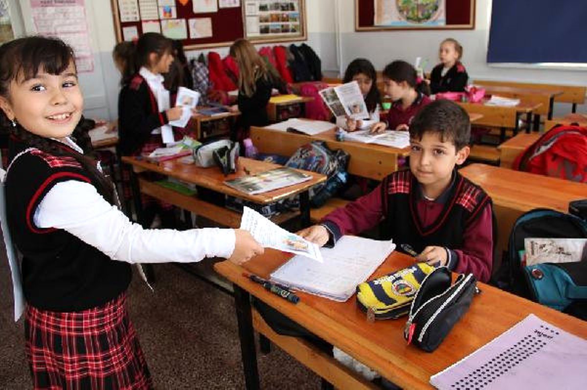 Küçük Asya\'dan \'Hayvanat Bahçeleri Kapatılsın\' Kampanyası