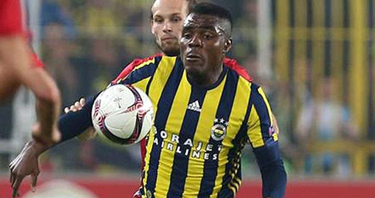 Maçta 2 Net Gol Pozisyonu Kaçıran Emenike, Maç Biter Bitmez Stadı Terk Etti