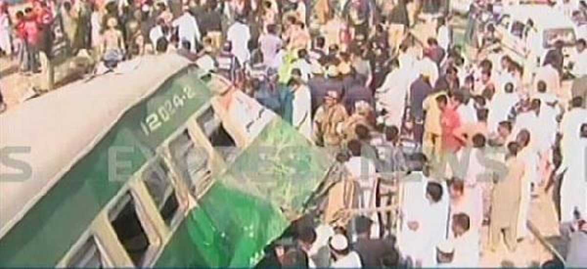 Pakistan\'da Bir Tren Kazası Daha: En Az 15 Ölü
