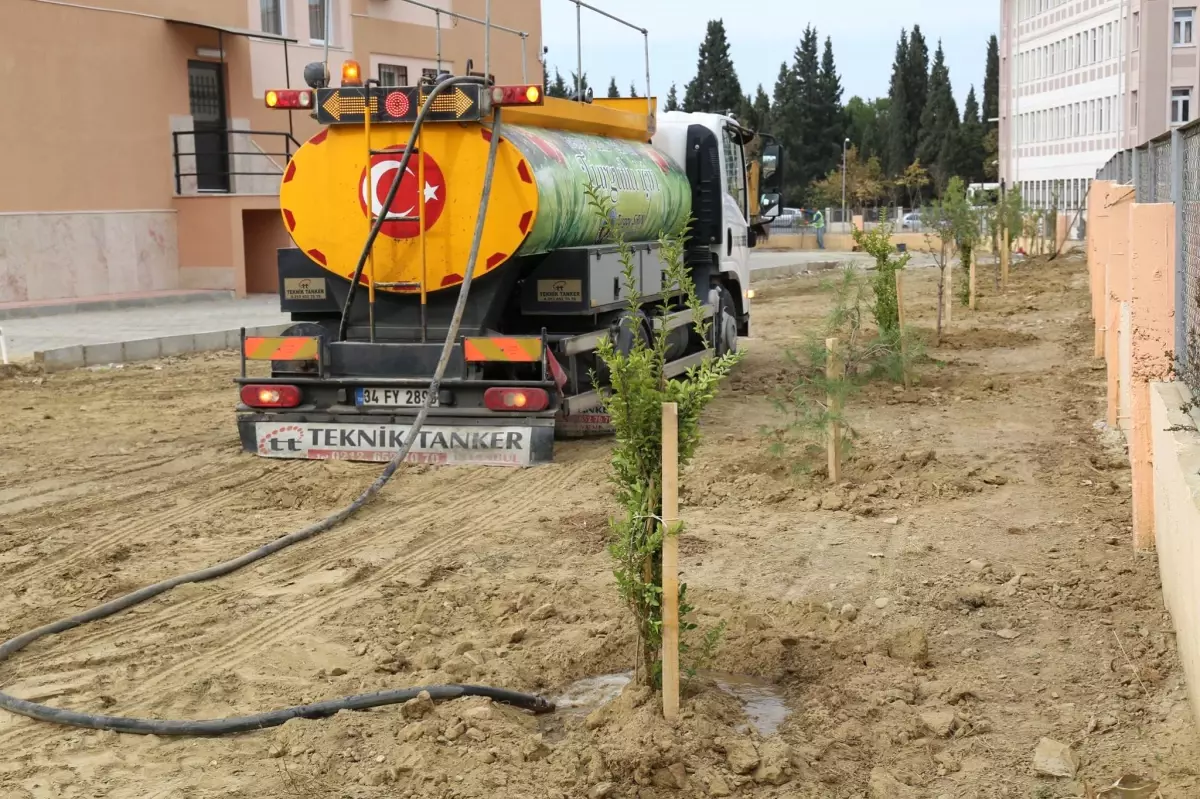 Park Bahçeler İlçeyi Renklendiriyor