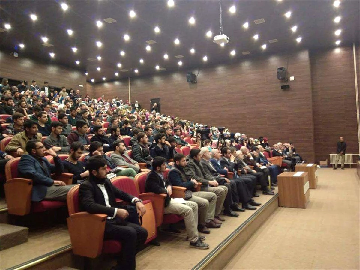 Siirt\'te "Endülüs\'te İslam Düşüncesinin Gelişim Serüveni" Konferansı