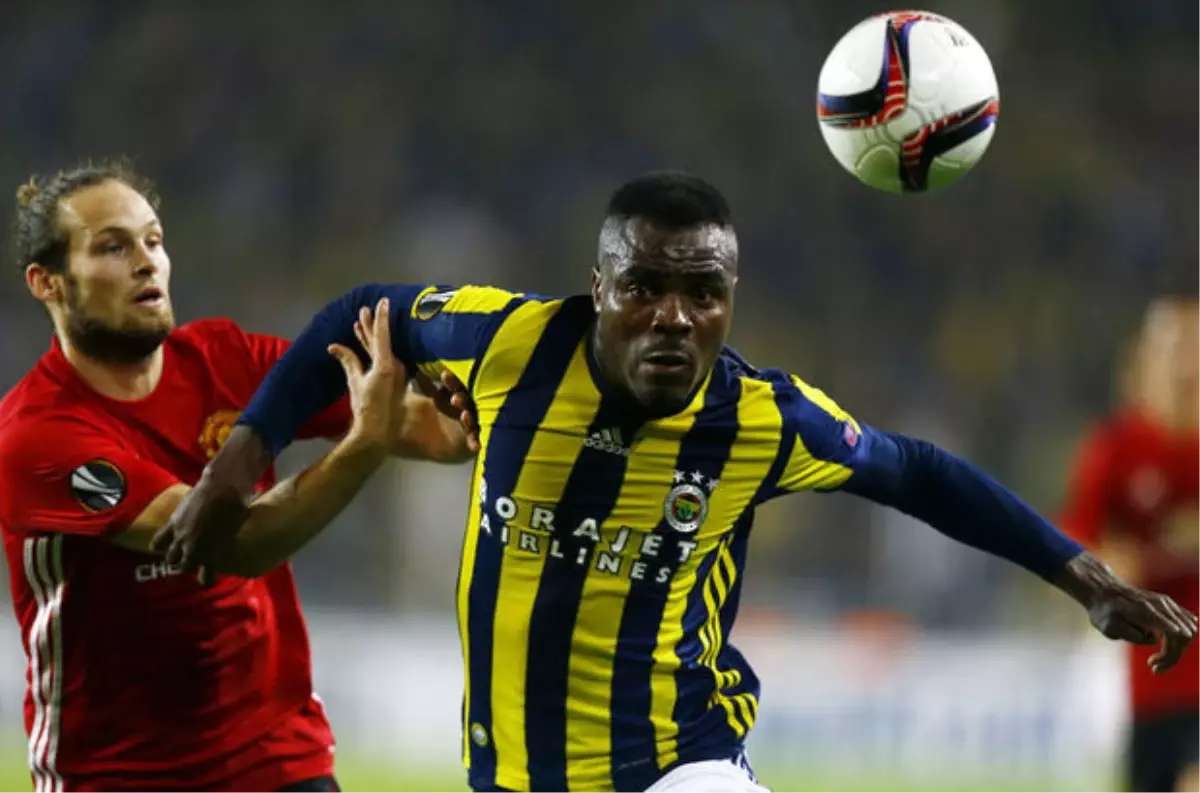 Stadı En Erken Emenike Terk Etti