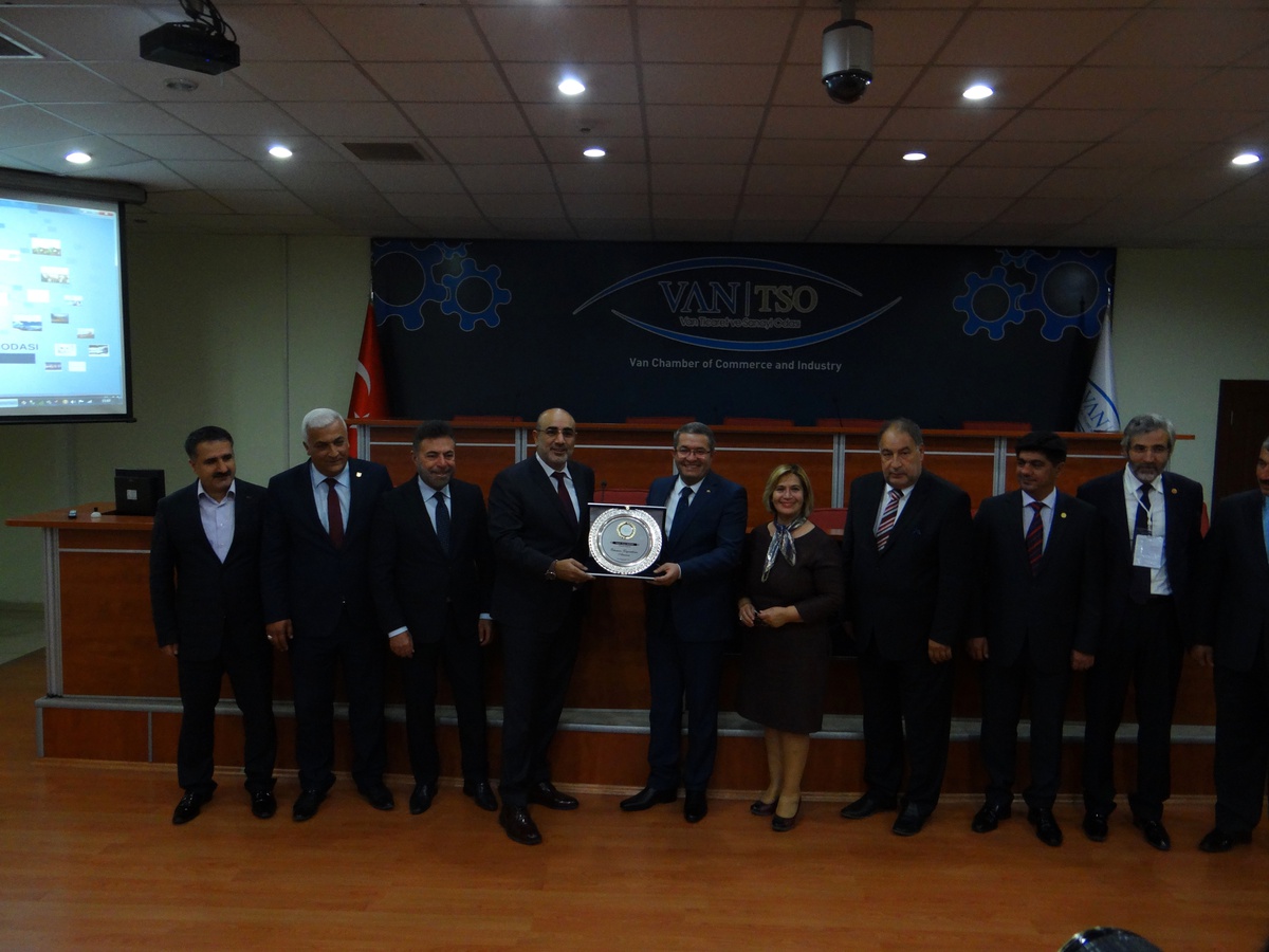 TÜMSİAD Heyeti \'İRAN İhracat Zirvesi Ve Fuarı\'na Çıkarma Yaptı